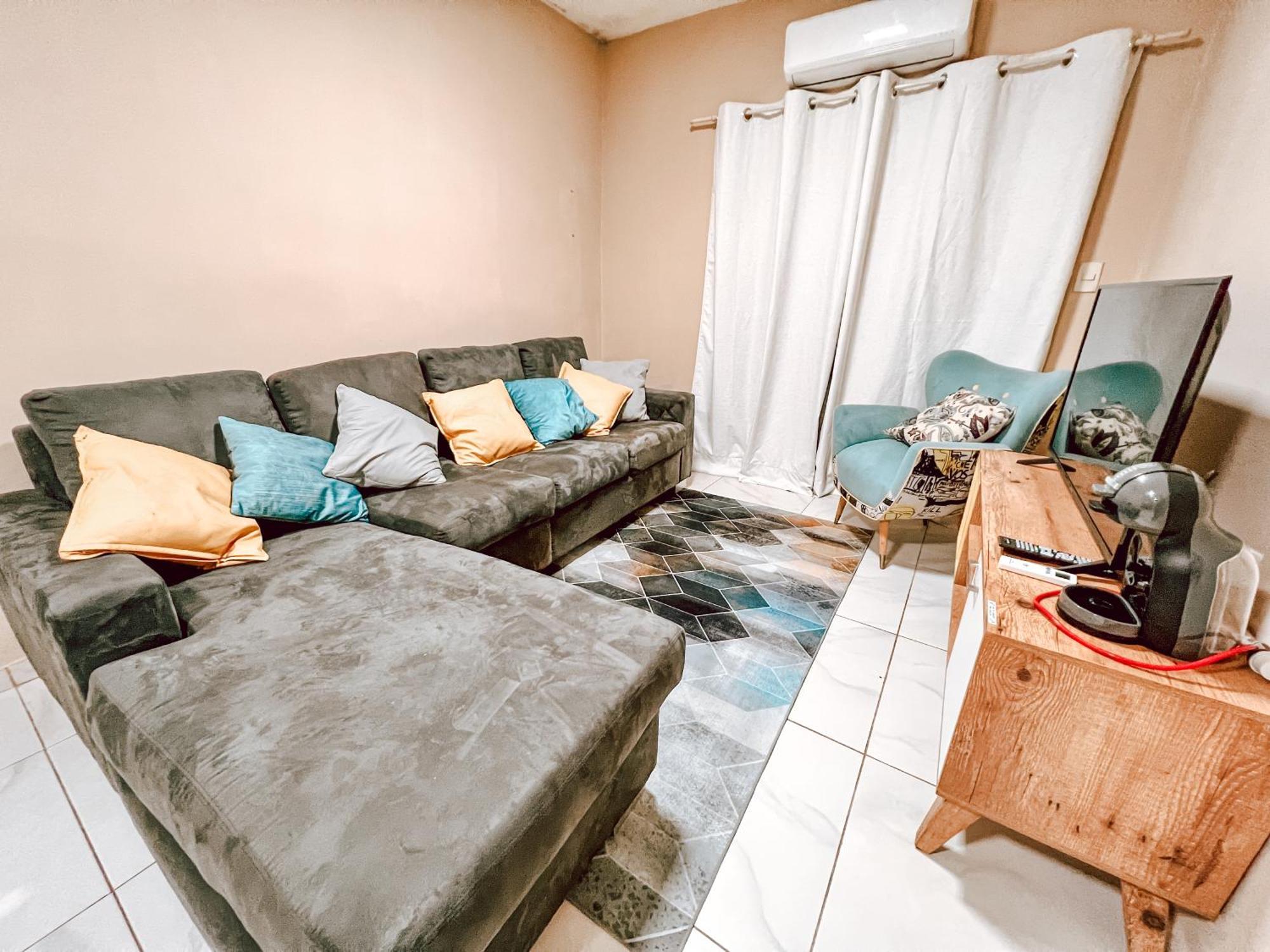 Апартаменти Amplio Loft En Zona Residencial De Асунсьйон Екстер'єр фото